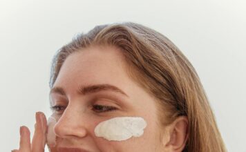 Les secrets pour choisir la meilleure crème contour des yeux